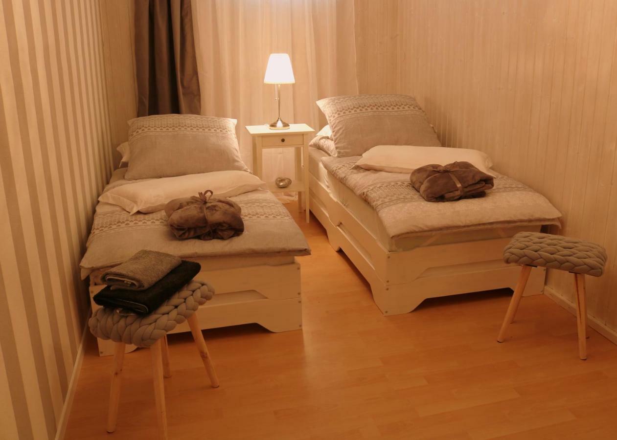 Soutterain - Wohnung Mit Senkgarten Weingarten  エクステリア 写真